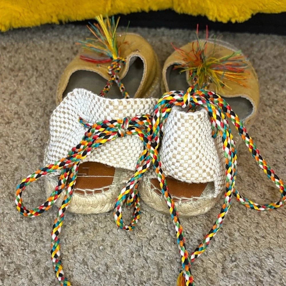 L’idea by Lori Yellow Suede Flat Espadrille Sandal Size 37. Retail $168